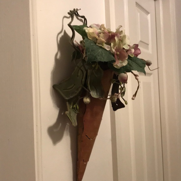 Purple Silk Wall Hanging Arrangement - Picture 3 of 3